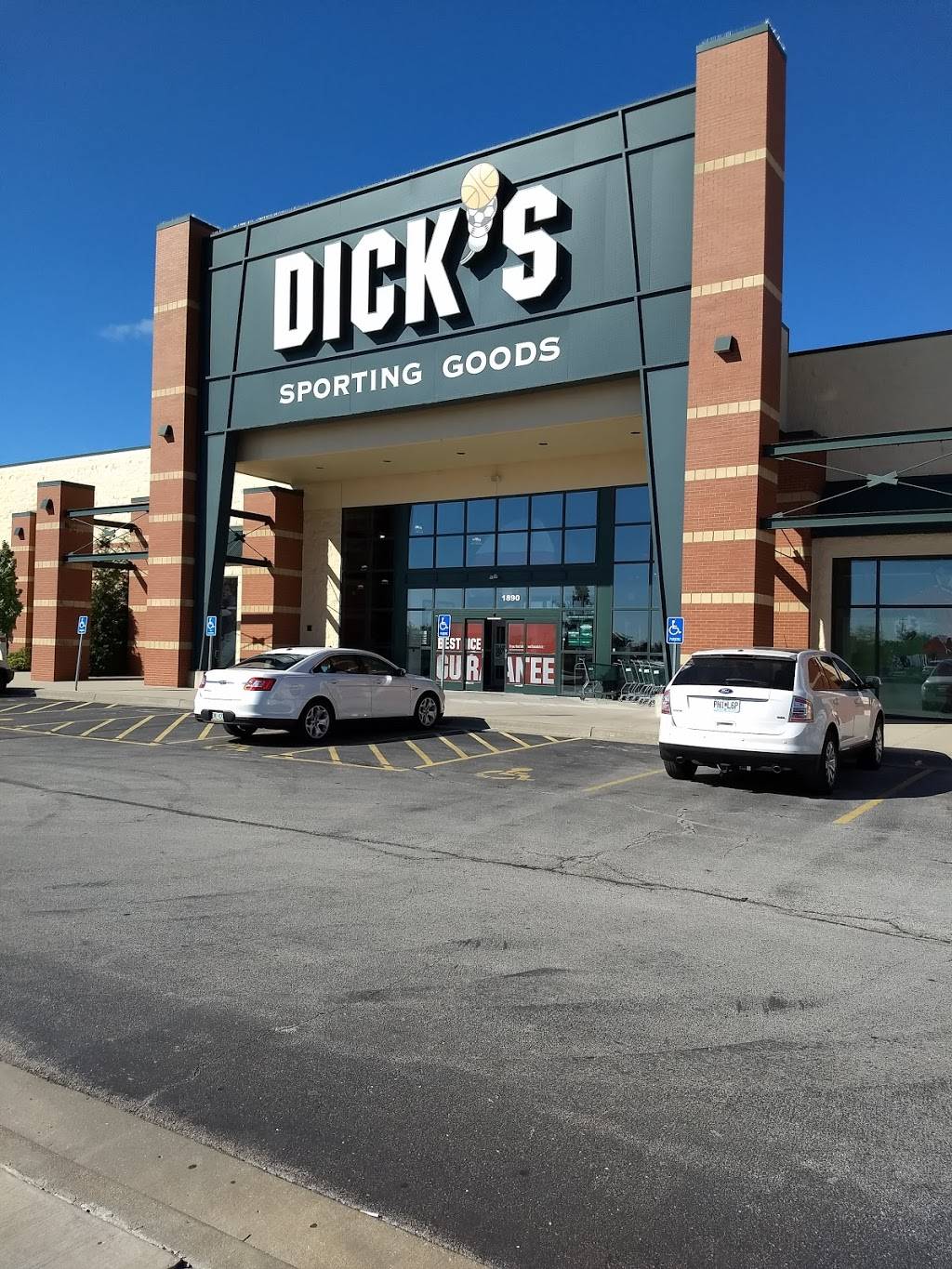 DICKS Sporting Goods | 1890 College St, Liberty, MO 64068, USA | Phone: (816) 407-1111