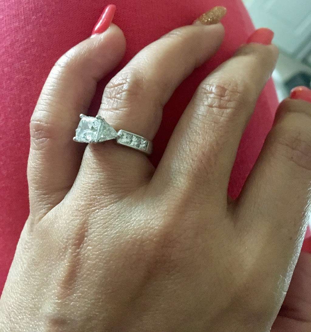 AQ Jewelers | 42841 Creek View Plaza #125, Ashburn, VA 20147, USA | Phone: (703) 726-8938