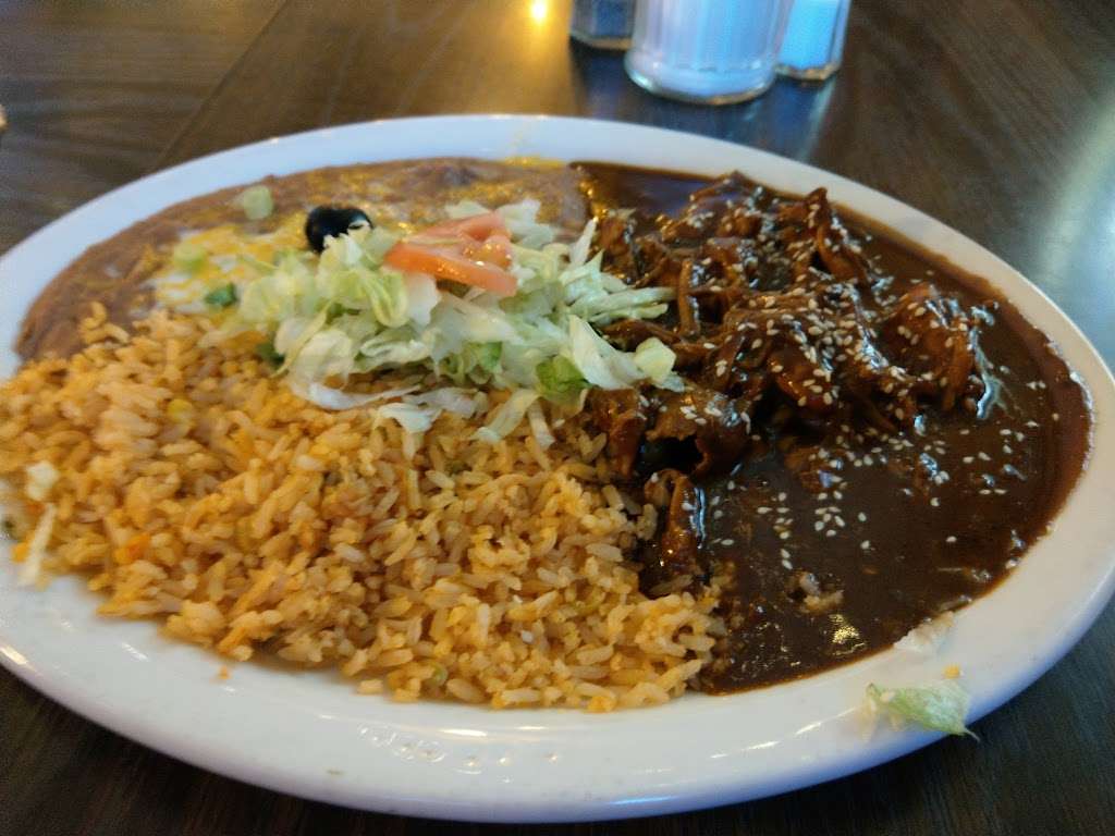 Veracruz Restaurant | 9931 Orr and Day Rd, Santa Fe Springs, CA 90670 | Phone: (562) 868-9188