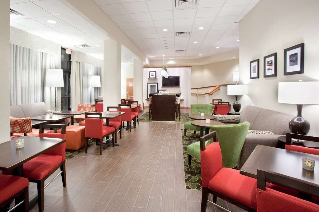 Hampton Inn & Suites Parker | 19010 East Cottonwood Dr, Parker, CO 80138, USA | Phone: (303) 841-2977