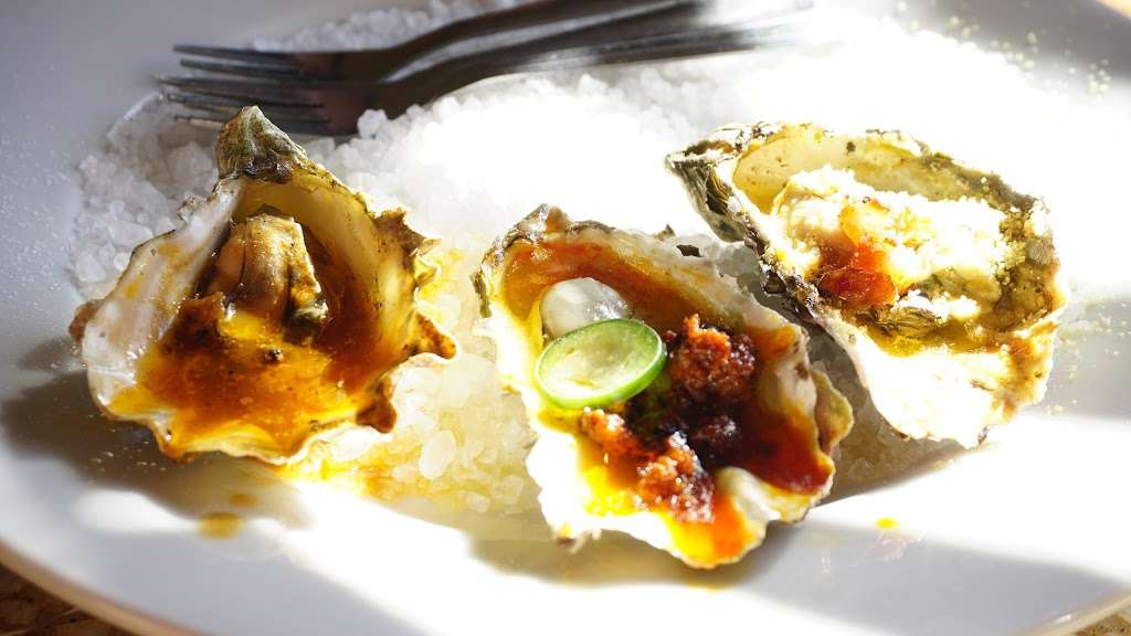 Rocker Oysterfellers | 14415 Shoreline Hwy, Valley Ford, CA 94972, USA | Phone: (707) 876-1983