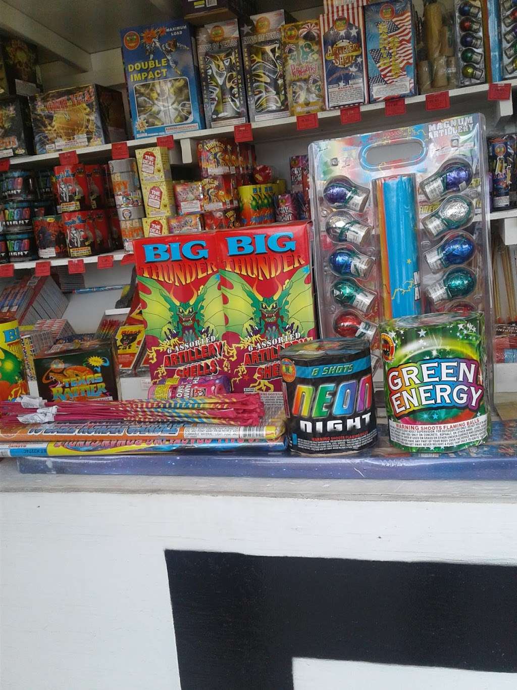 American Fireworks Big Thunder Hwy 6 | 8448 S Texas 6, Houston, TX 77083, USA | Phone: (970) 361-6408