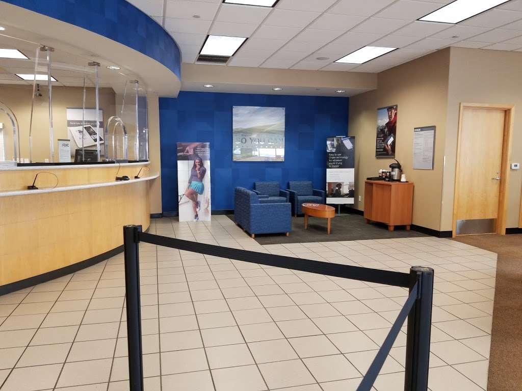 Chase Bank | 5095 Business Center Dr, Fairfield, CA 94534, USA | Phone: (707) 864-4700