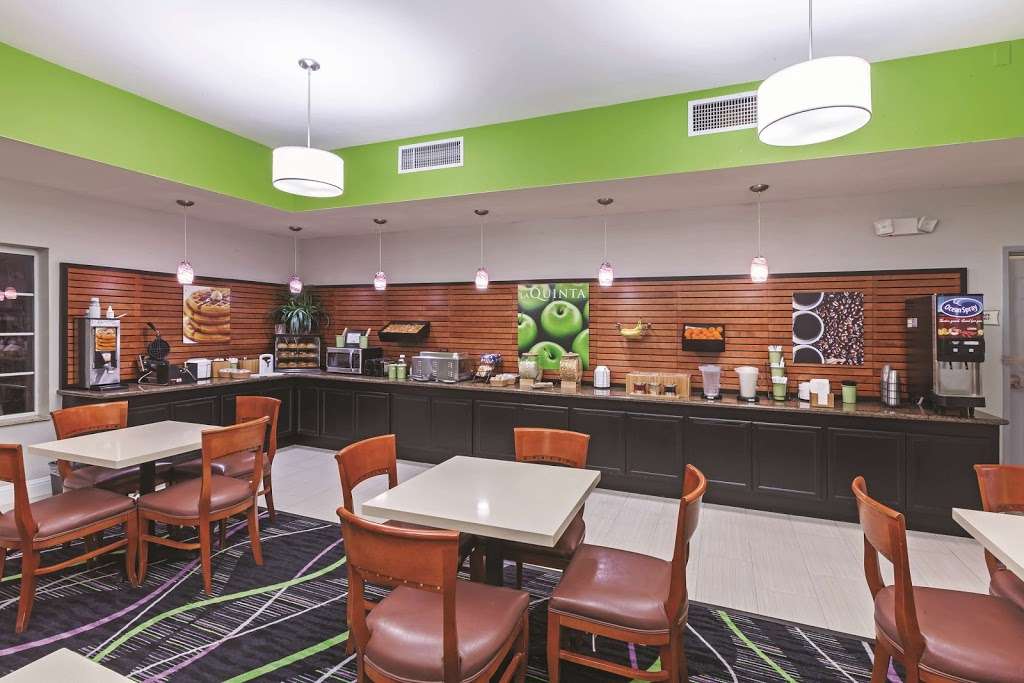 La Quinta Inn & Suites Houston Katy East | 22455 Katy Fwy, Katy, TX 77450, USA | Phone: (281) 392-9800