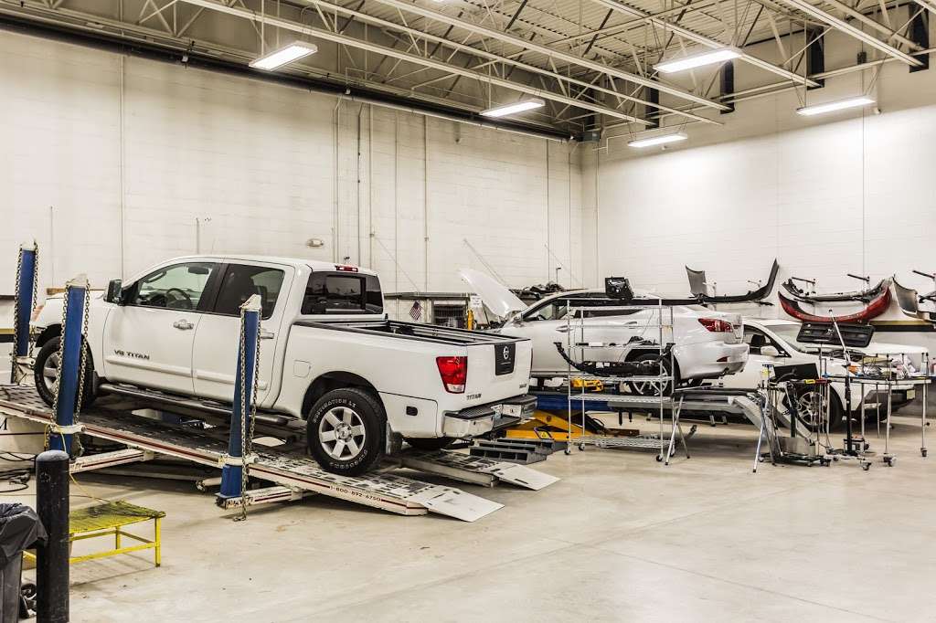 Hendrick Collision North | 9300 NW Prairie View Rd, Kansas City, MO 64153 | Phone: (816) 801-5900