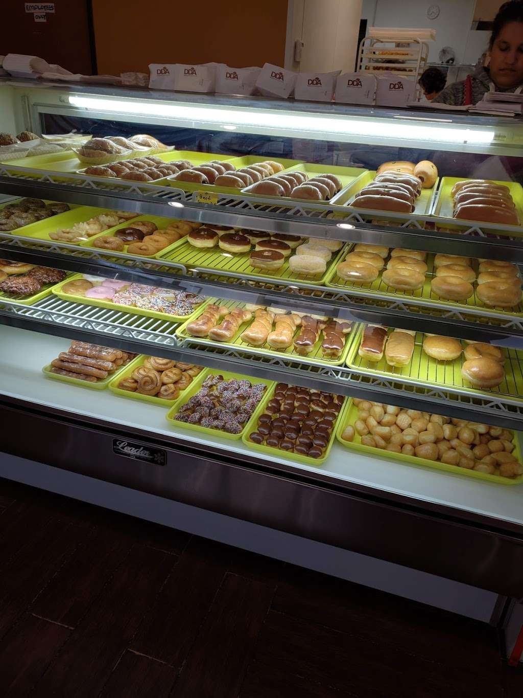 Vintage Donuts | 200-208 W Parkerville Rd, DeSoto, TX 75115, USA | Phone: (972) 920-5737