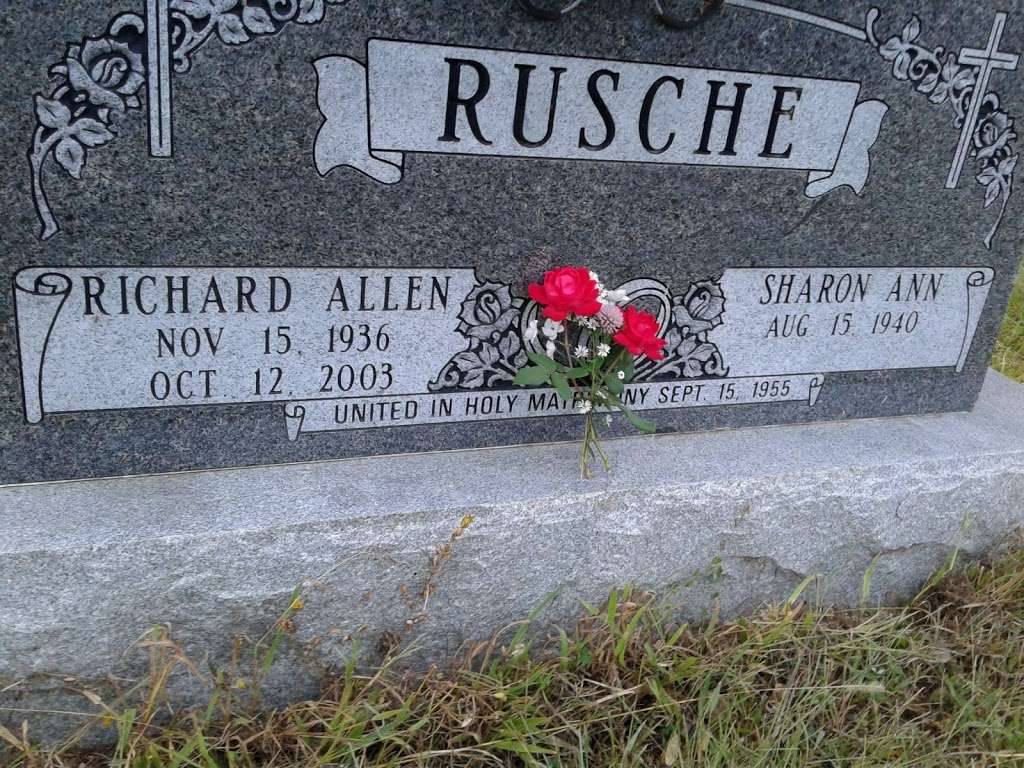 Rusche Family Cemetery | 700 NE Hwy V, Calhoun, MO 65323, USA