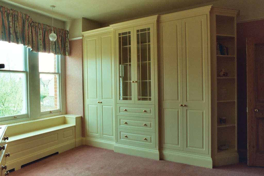 FITTED WARDROBES KENT | 8 Burlings Ln, Knockholt, Sevenoaks TN14 7PB, UK | Phone: 01959 533744