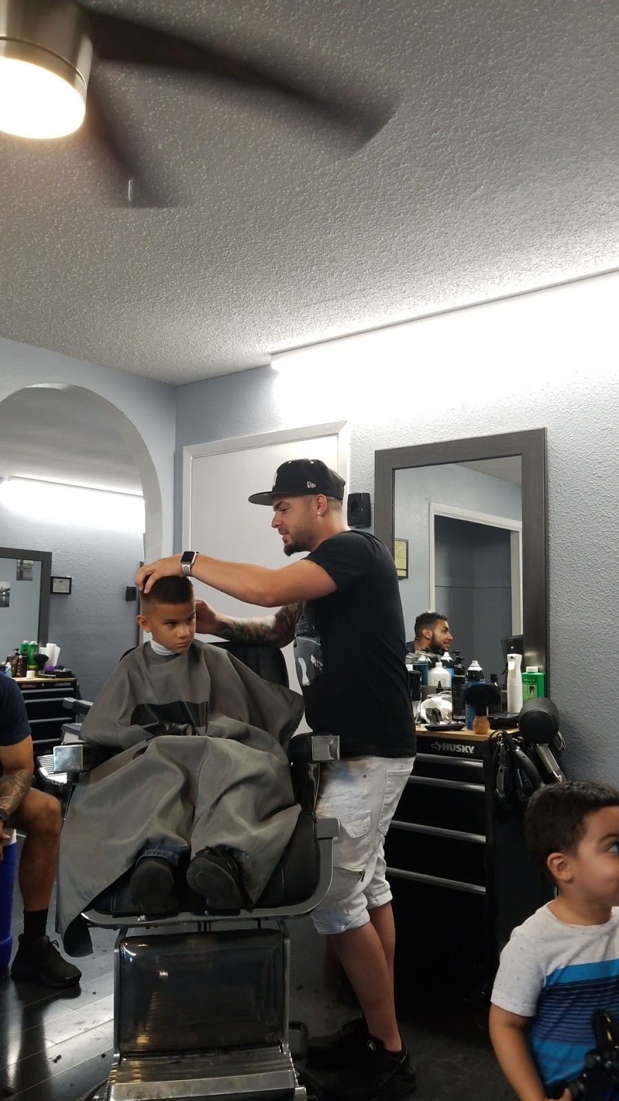 Vip Barber Club | 409 Louis Henna Blvd, Round Rock, TX 78664, USA | Phone: (201) 515-1554