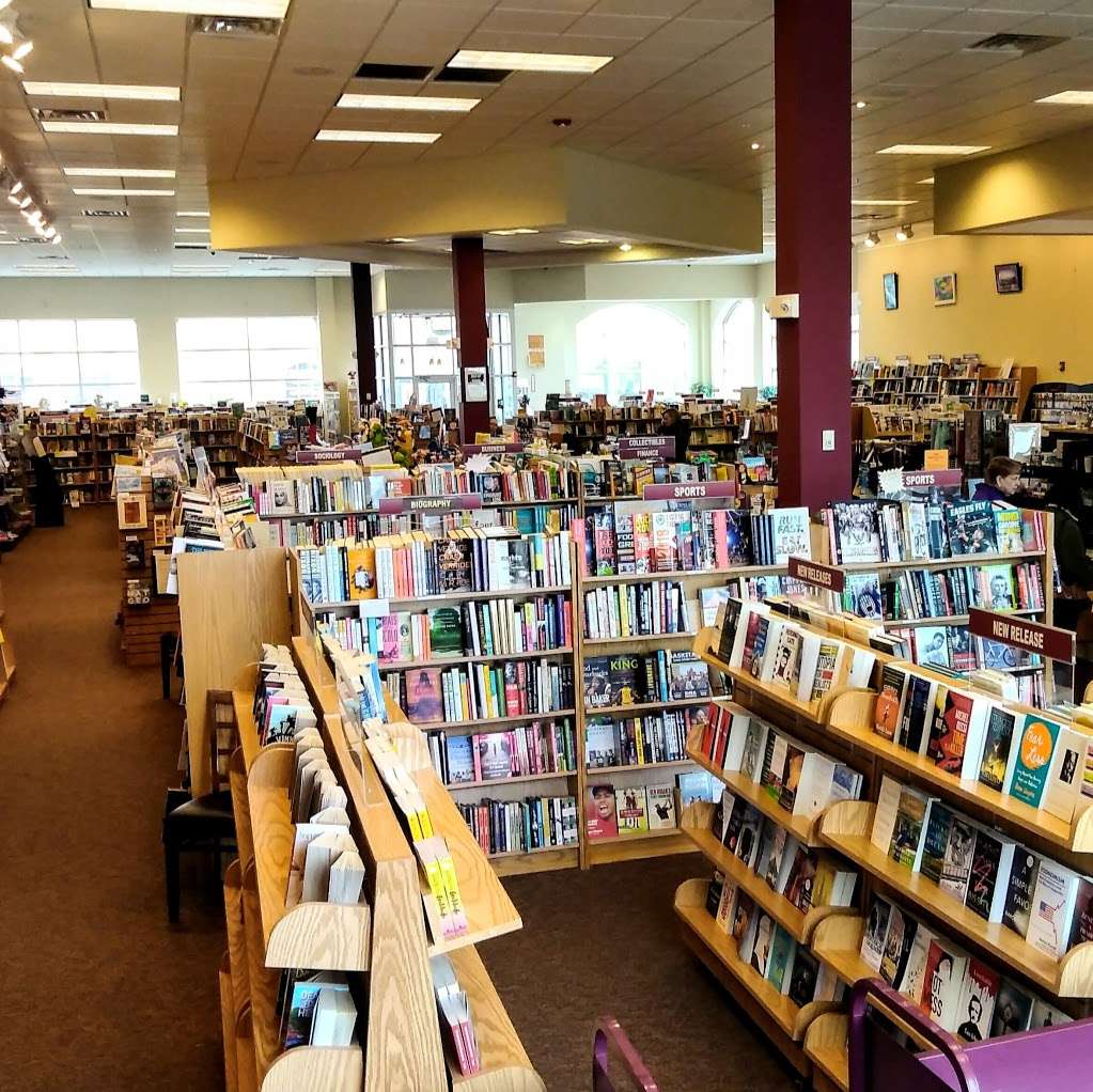 Towne Book Center & Wine Bar | 220 Plaza Drive #B-3, Collegeville, PA 19426, USA | Phone: (610) 454-0640