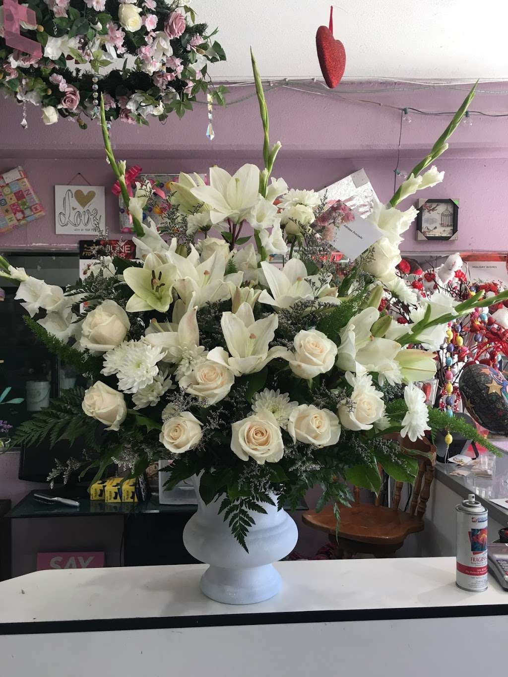 Genis Florist & Gift | 261 Bloomington Ave, Rialto, CA 92376, USA | Phone: (909) 873-9557