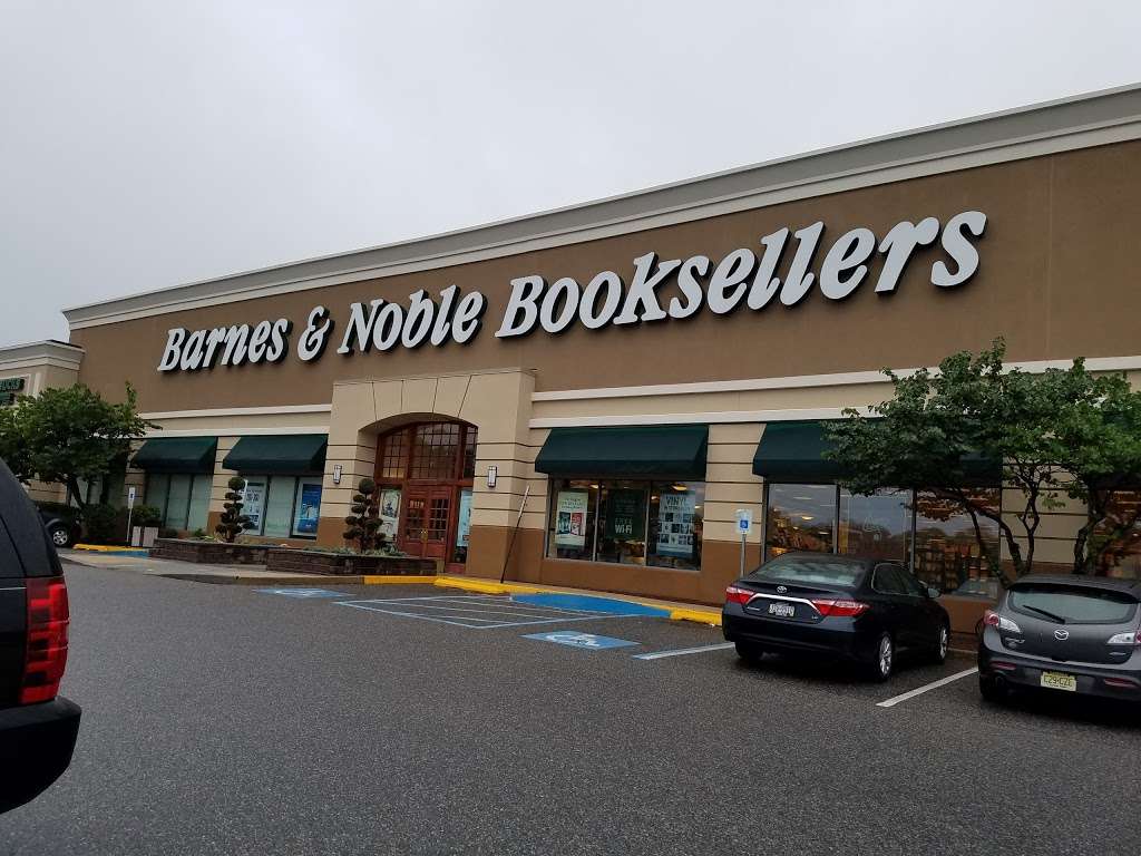 Barnes & Noble | 3981 U.S. 9, Freehold, NJ 07728, USA | Phone: (732) 409-2929