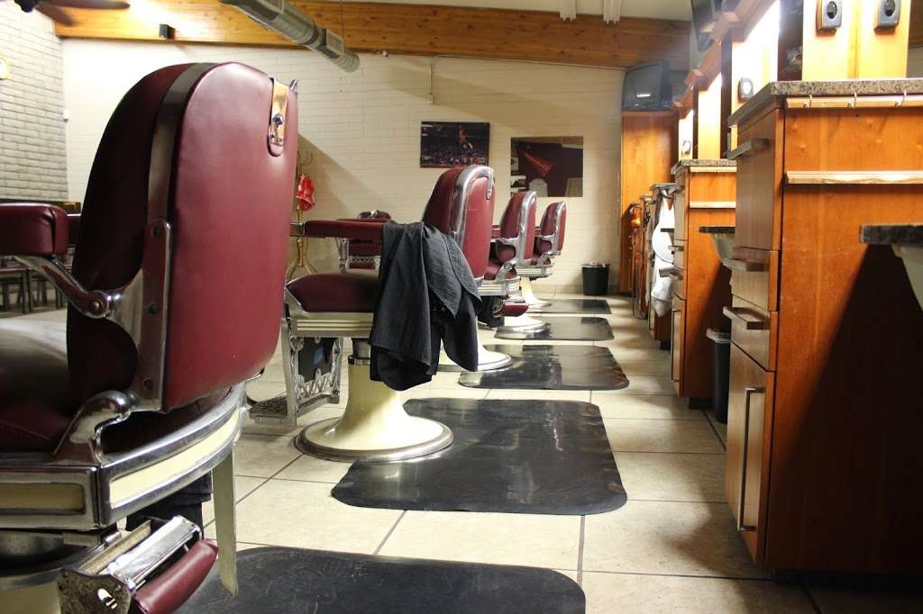 Douglas Barber Shop | 698 E Chandler Blvd, Chandler, AZ 85225, USA | Phone: (480) 726-0987