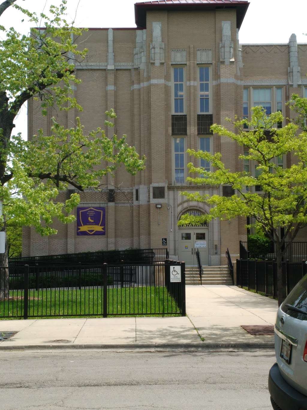 Schubert Elementary School | 2727 N Long Ave, Chicago, IL 60639 | Phone: (773) 534-3080