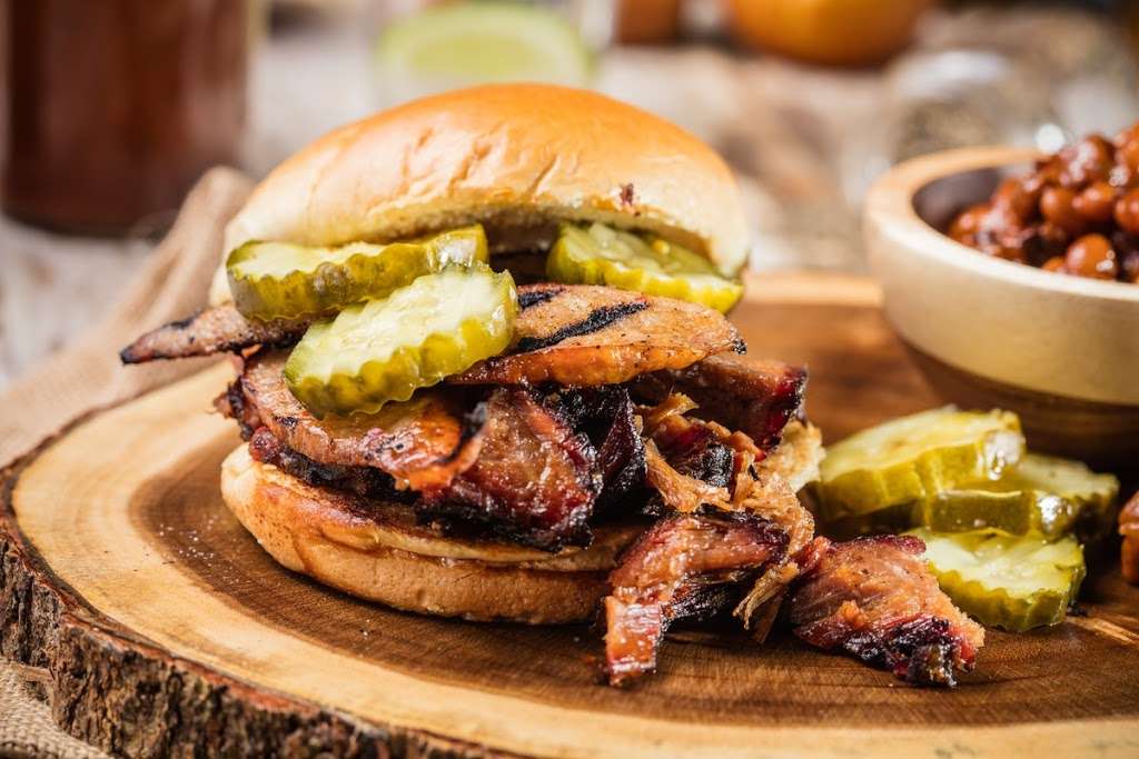 Famous Daves Bar-B-Que | 1011 N Dobson Rd, Mesa, AZ 85201, USA | Phone: (480) 615-1444