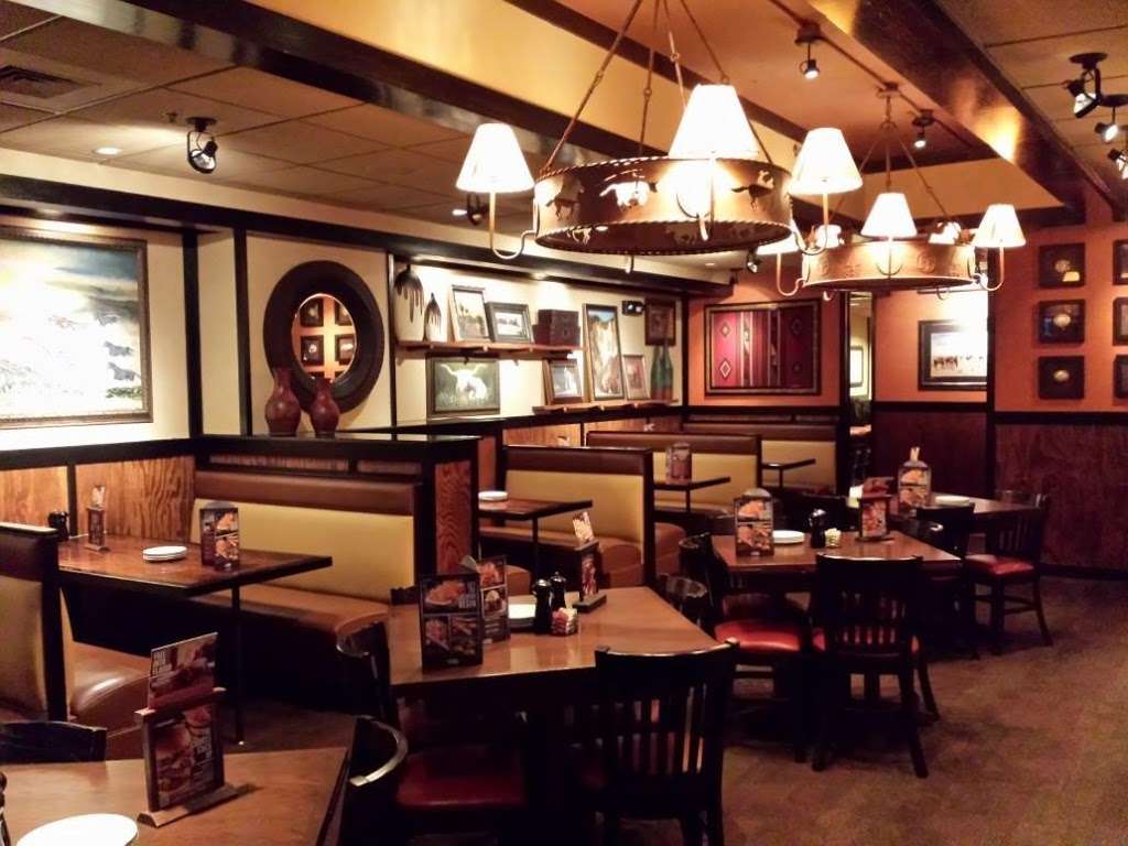 LongHorn Steakhouse 39 Walkers Brook Dr, Reading, MA 01867, USA