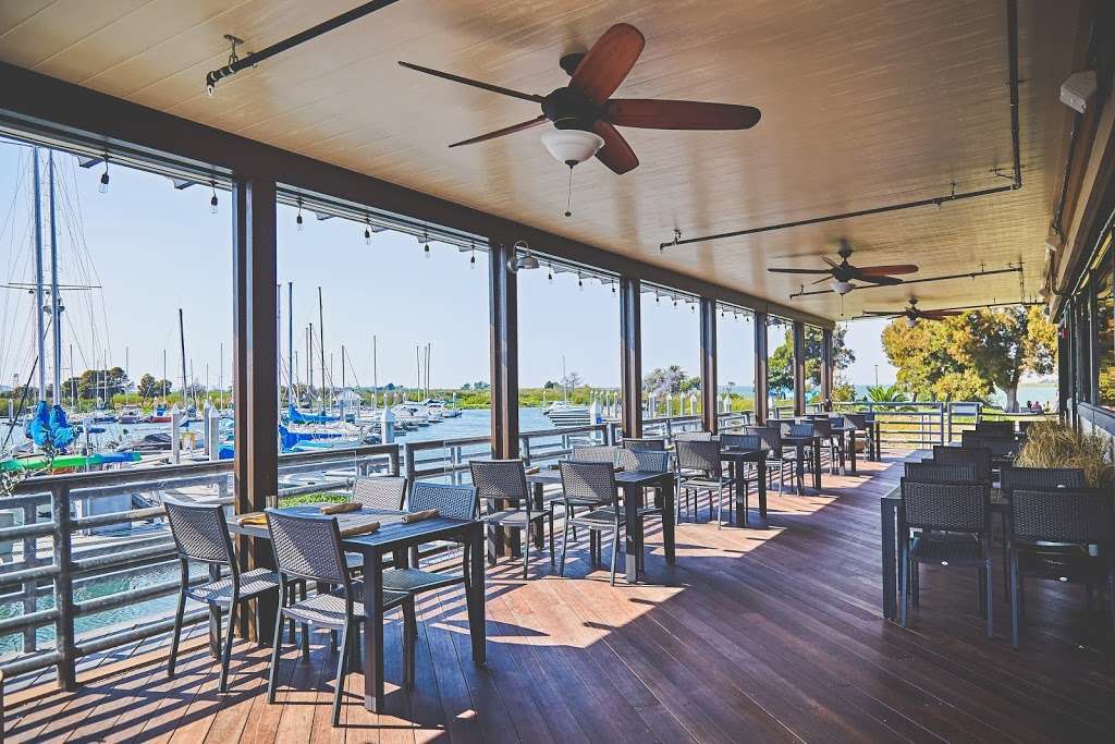 Smiths Landing Seafood Grill | 1 Marina Plaza, Antioch, CA 94509 | Phone: (925) 775-4862