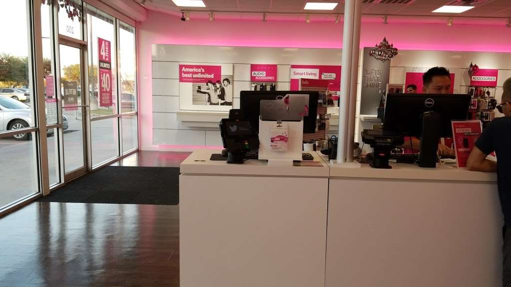 T-Mobile | 11200 Fuqua Ave Ste. 200, Houston, TX 77089, USA | Phone: (281) 481-0849