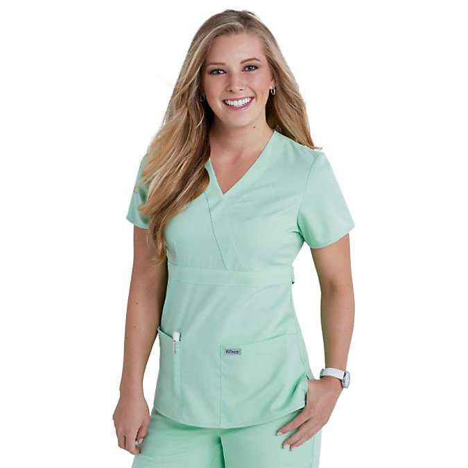 Scrubs & Beyond | 195 US-46, Totowa, NJ 07512, USA | Phone: (973) 785-3084