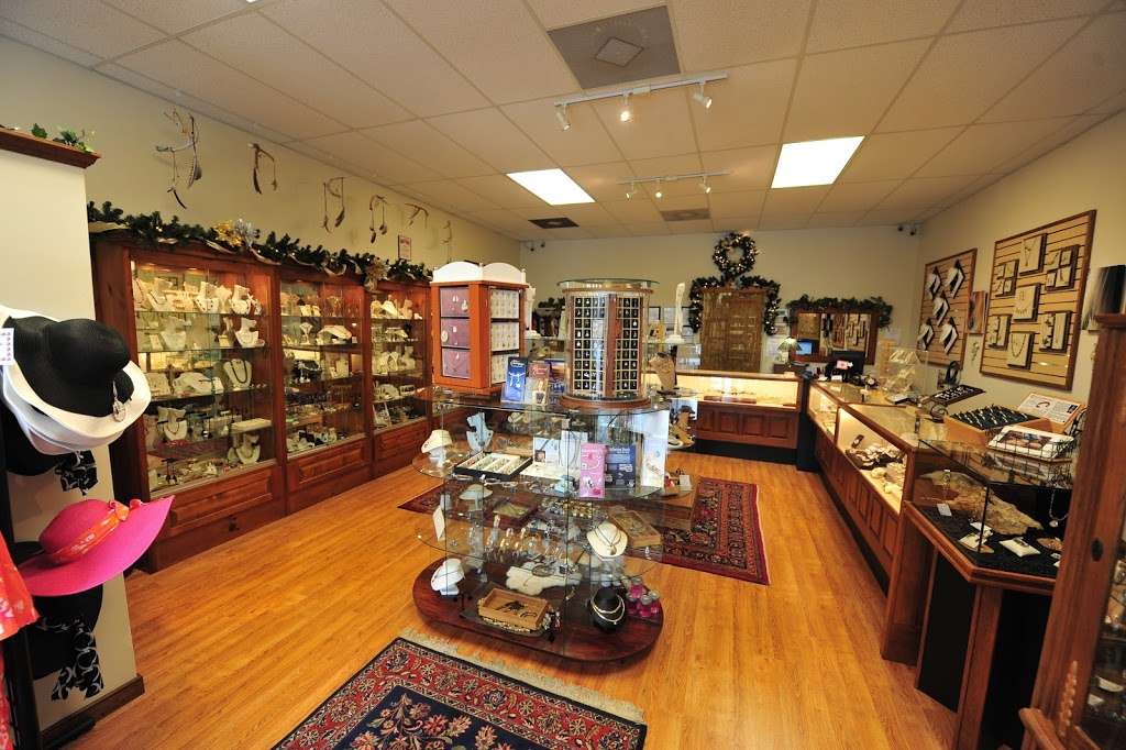 Romancing The Stone | 4917 Richmond Tappahannock Hwy # 4, Aylett, VA 23009, USA | Phone: (804) 769-7888