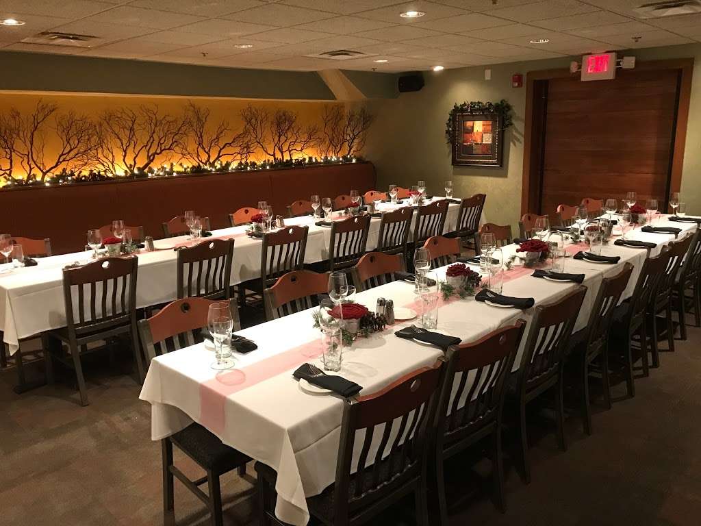 Stone Creek Dining Company Plainfield | 2498 Perry Crossing Way #105, Plainfield, IN 46168, USA | Phone: (317) 837-9100