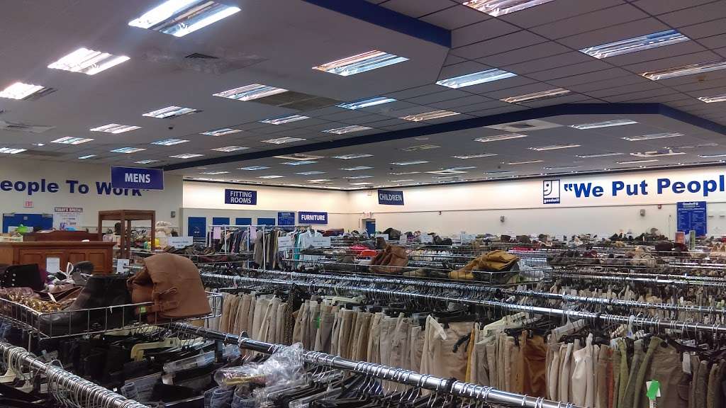 Goodwill Store | 228 NJ-35, Cliffwood, NJ 07721, USA | Phone: (732) 566-0277