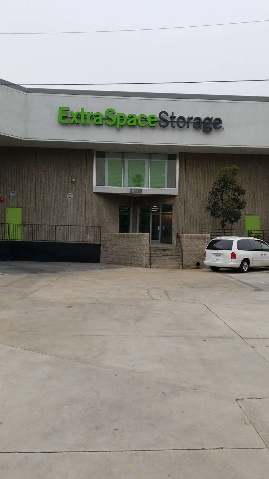 Extra Space Storage | 6527 San Fernando Rd, Glendale, CA 91201, USA | Phone: (818) 650-3101