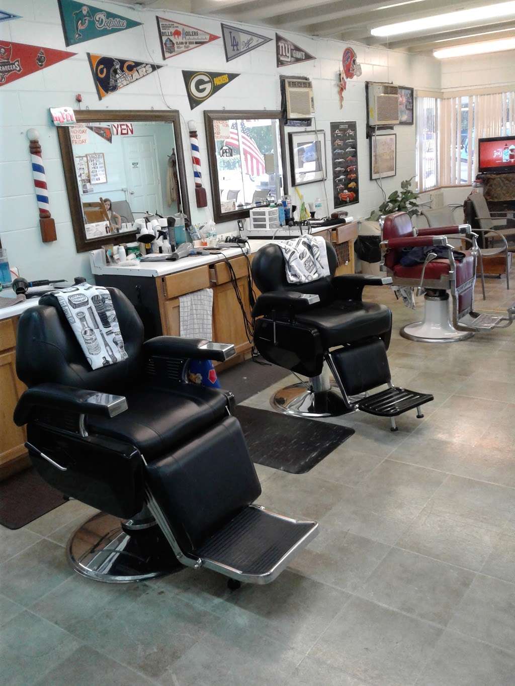 Bobbys Barber Shop | 27441 County Rd 48, Leesburg, FL 34748, USA | Phone: (352) 323-0634