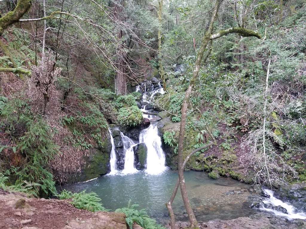 Cataract trail parking spot | Stinson Beach, CA 94970, USA