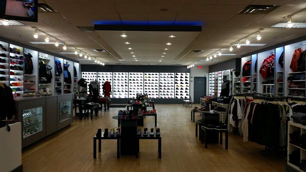 Sports n Fashion | 3252 W 87th St, Chicago, IL 60652 | Phone: (773) 776-3187