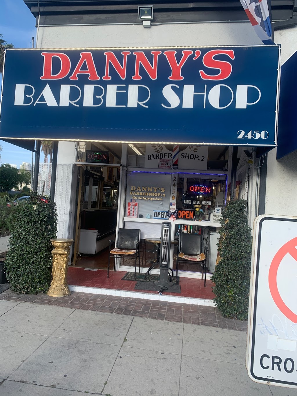 Dannys Barbershop #2 | 2450 Overland Ave, Los Angeles, CA 90064 | Phone: (310) 686-8345