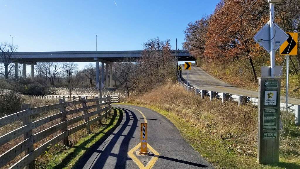 Black Partridge Forest (Ccfpd) | 100 Bluff Rd, Lemont, IL 60439, USA