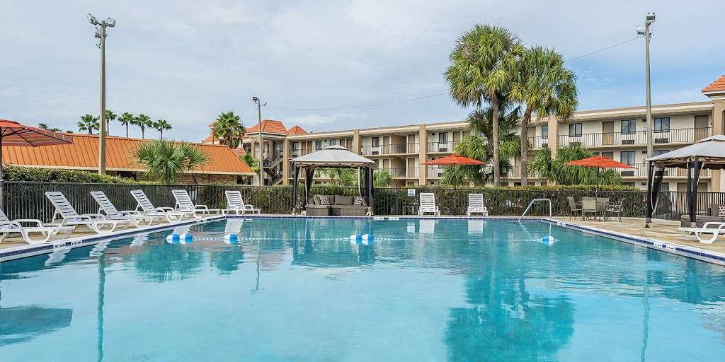 Quality Inn & Suites Kissimmee By The Lake | 7785 W Irlo Bronson Memorial Hwy, Kissimmee, FL 34747 | Phone: (407) 396-1828