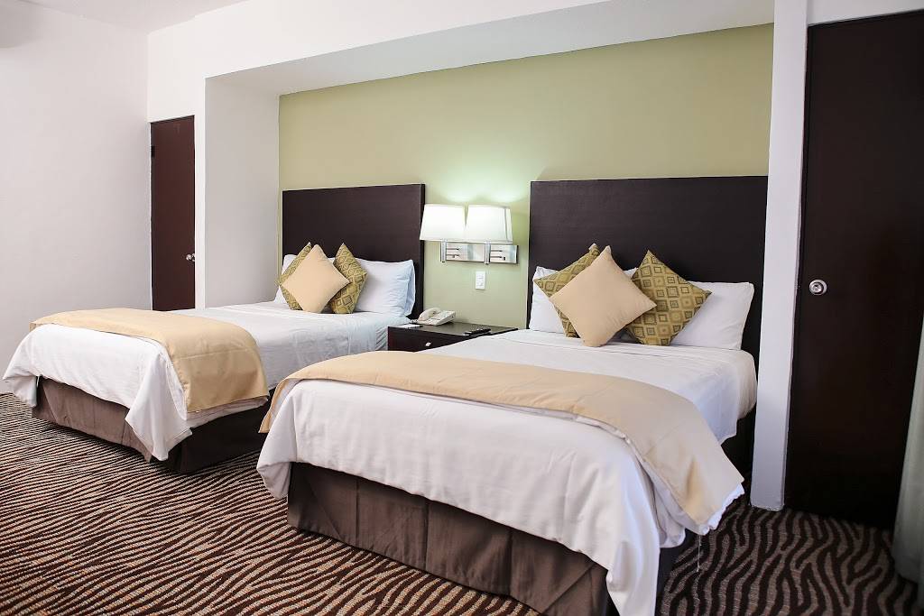 Quality Inn Nuevo Laredo | Av. Reforma 5530, Lagos, 88290 Nuevo Laredo, Tamps., Mexico | Phone: 867 711 4444