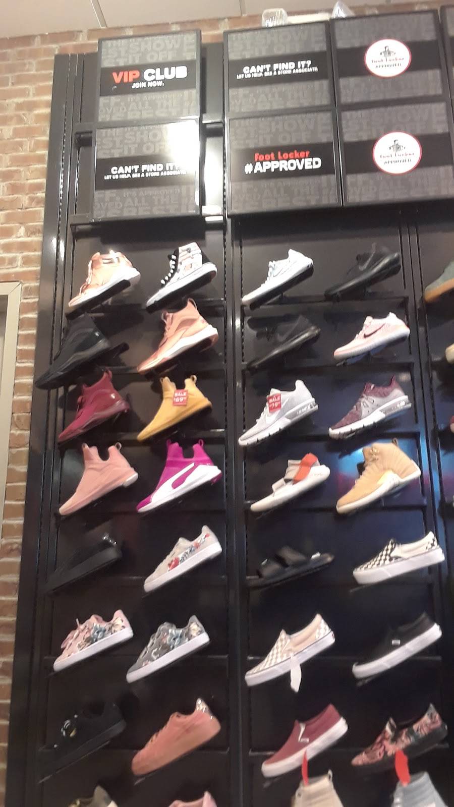 Footaction | 263 E Fordham Rd, The Bronx, NY 10458, USA | Phone: (718) 584-4624