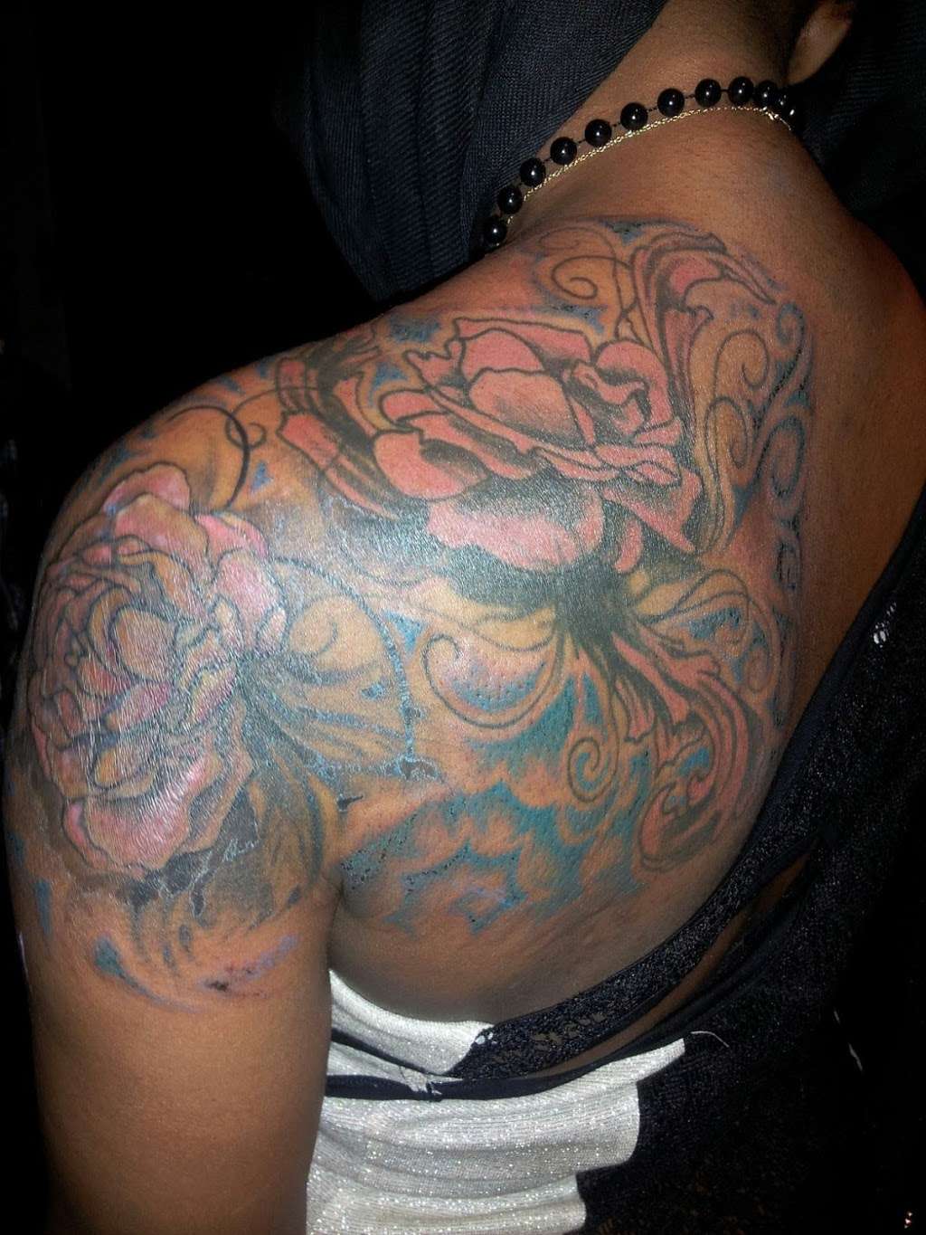 Hollywoods inks n drinks | 7236 W Fuqua St, Missouri City, TX 77489, USA | Phone: (832) 790-6915