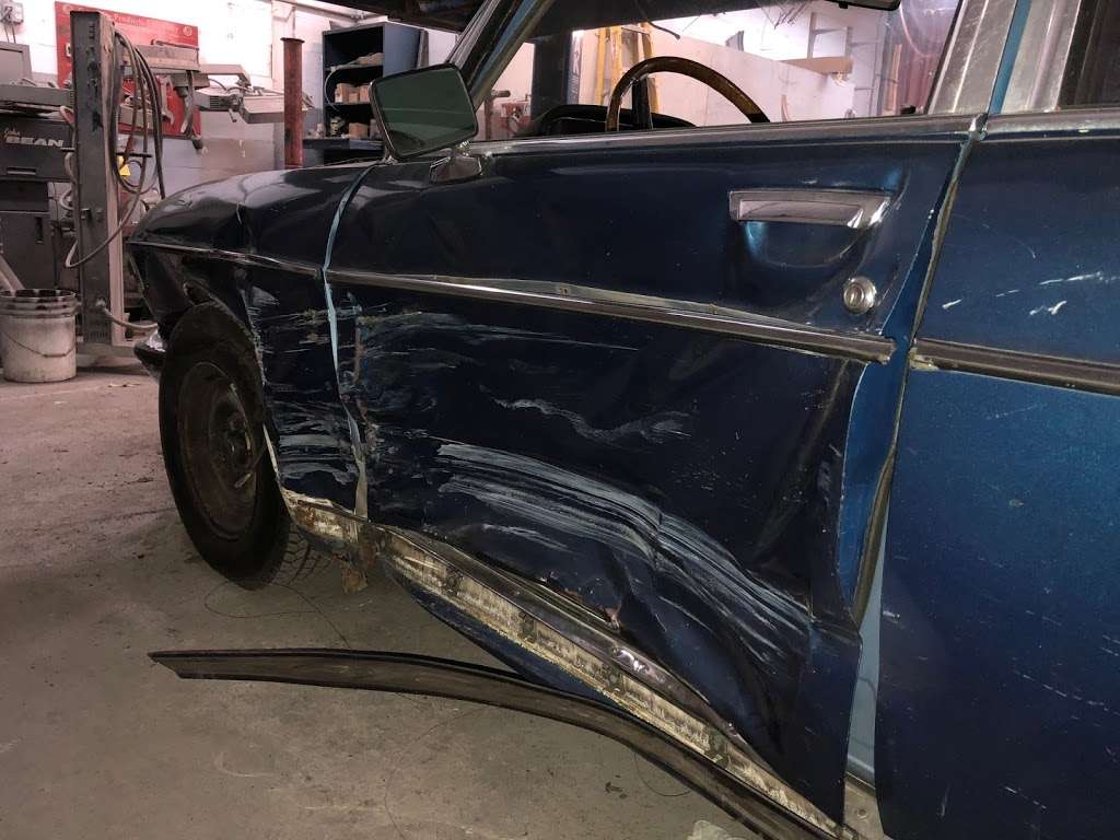 Chase Collision | 522 Peninsula Blvd, Hempstead, NY 11550, USA | Phone: (516) 292-4342