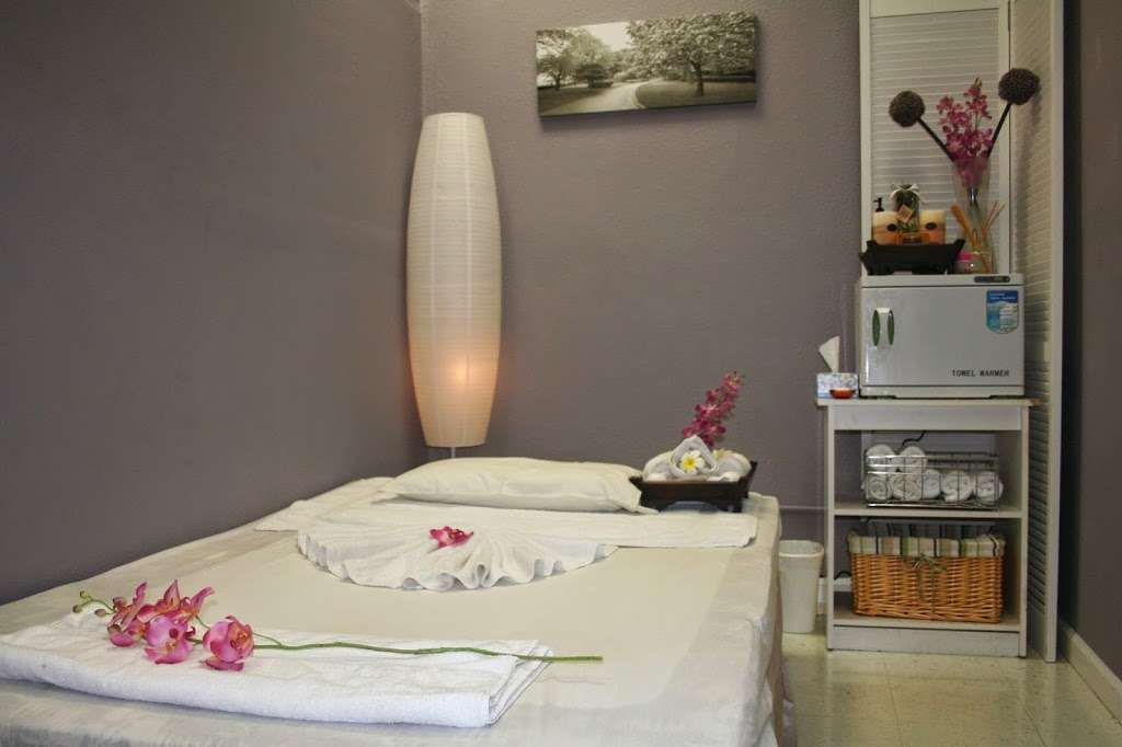 Relax Zone Thai Massage | 1463 W Vista Way, Vista, CA 92083, USA | Phone: (760) 798-7777