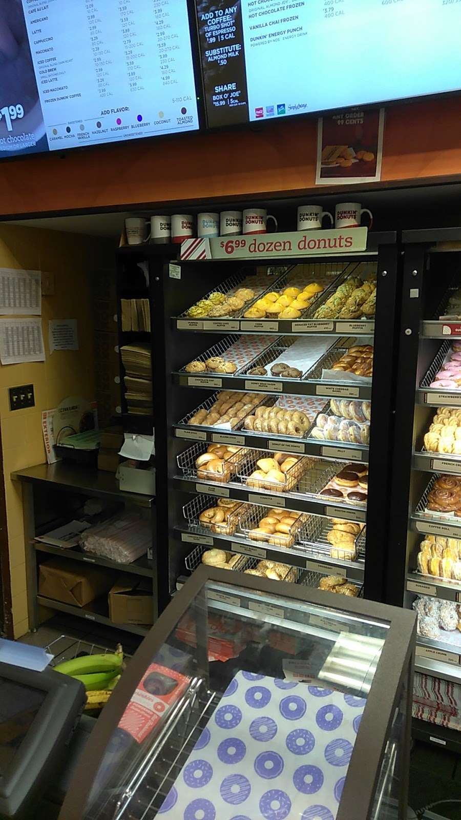 Dunkin Donuts | 7 Passaic Ave, Harrison, NJ 07029, USA | Phone: (973) 350-1188