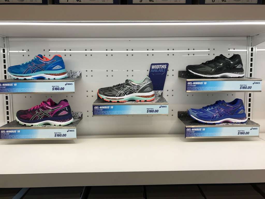 ASICS Outlet | 115 Stanley K Tanger Dr, Lancaster, PA 17602, USA | Phone: (717) 209-7030