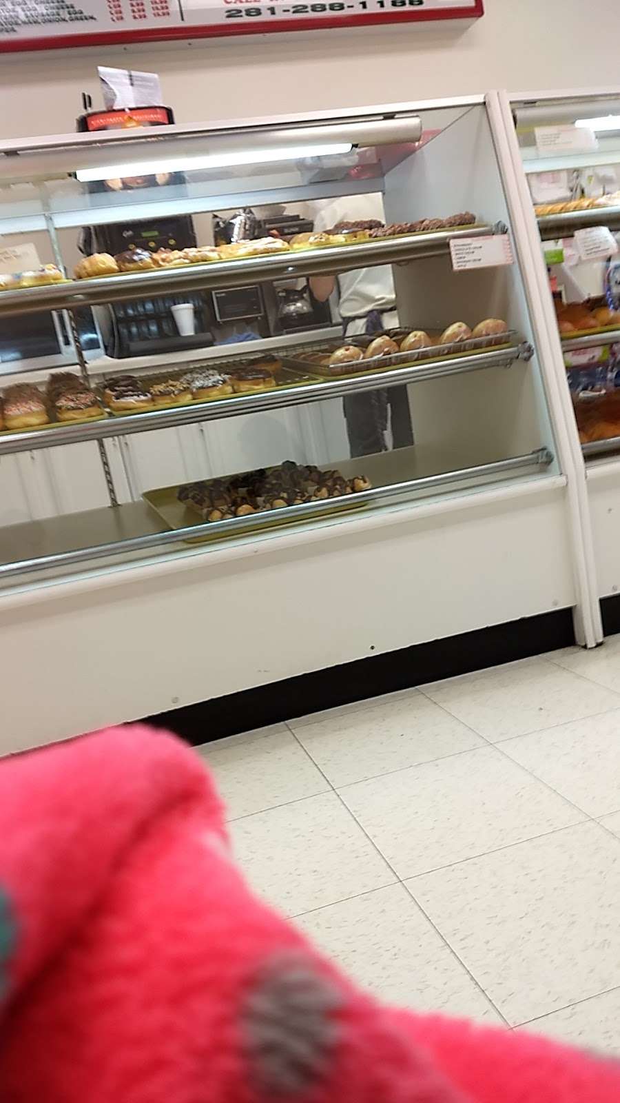 Top Donuts | 26835 Cypresswood Dr, Spring, TX 77373, USA | Phone: (281) 288-1188