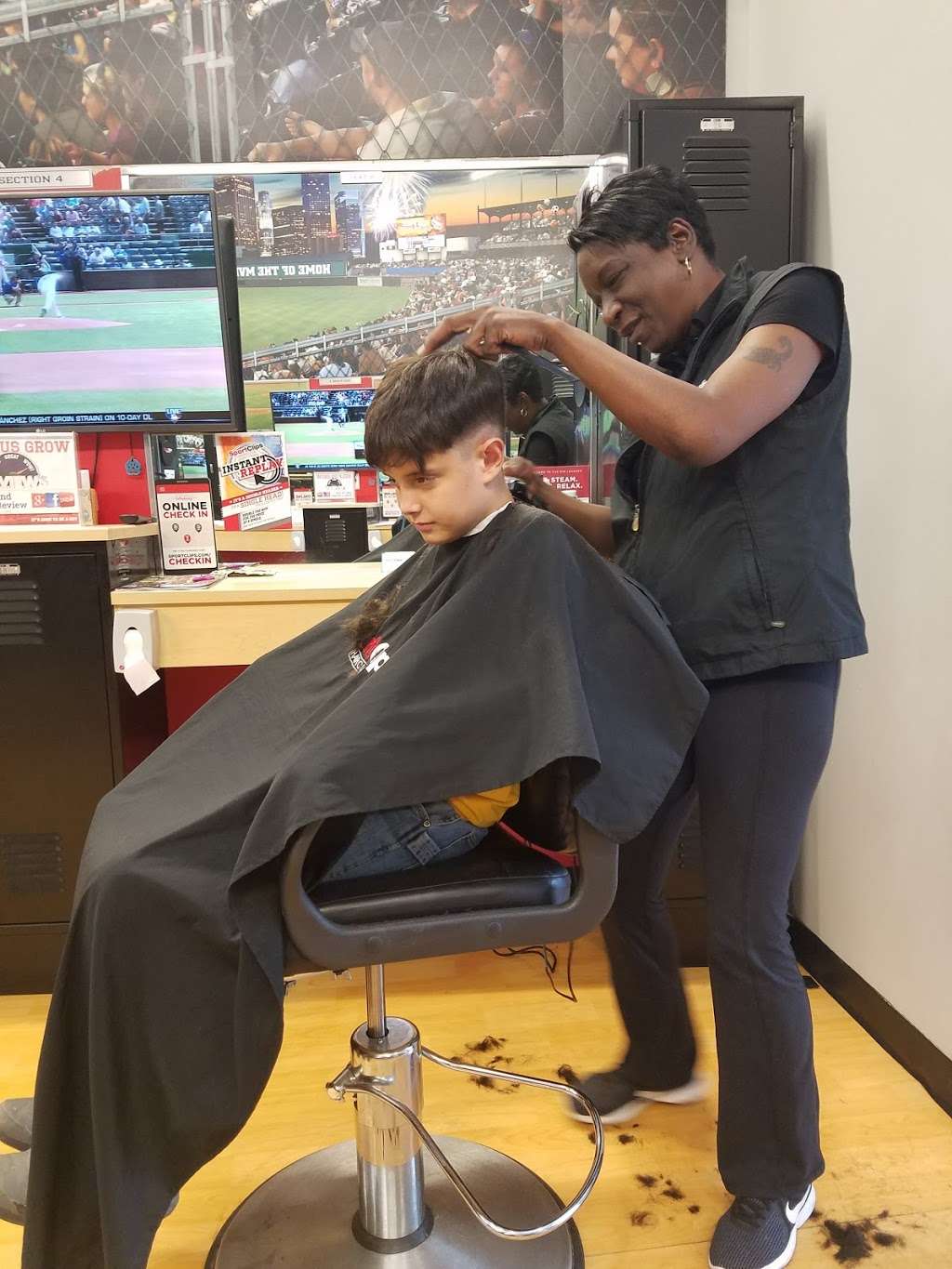 Sport Clips Haircuts of German Church Shops | 10935 E Washington St, Indianapolis, IN 46229, USA | Phone: (317) 897-9674