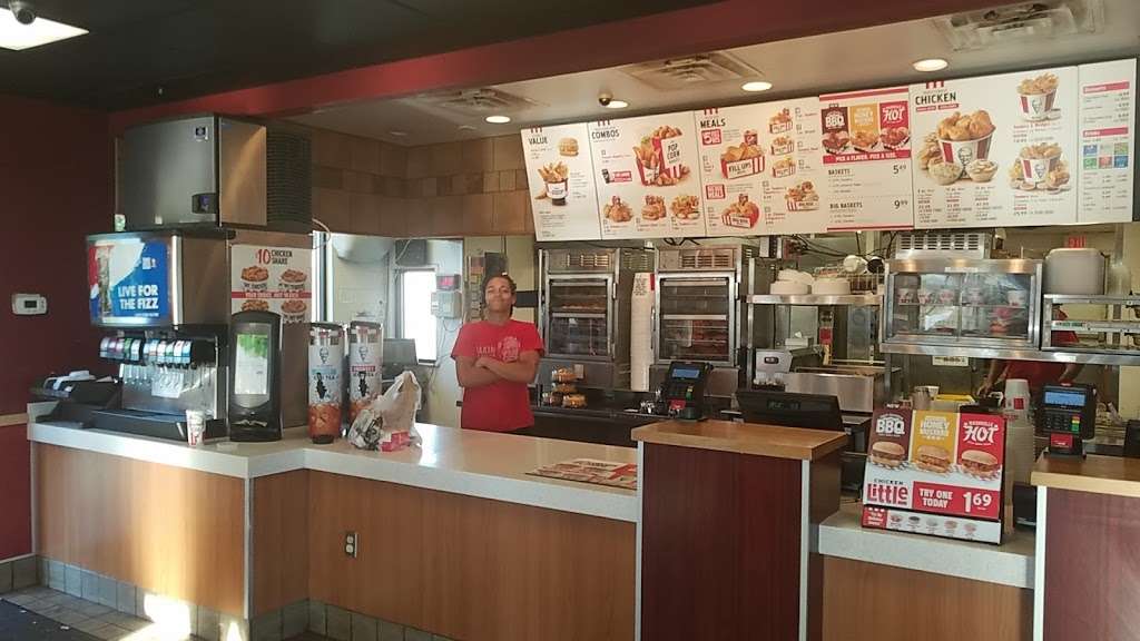 KFC | 4035 S Emerson Ave, Indianapolis, IN 46203, USA | Phone: (317) 783-2341