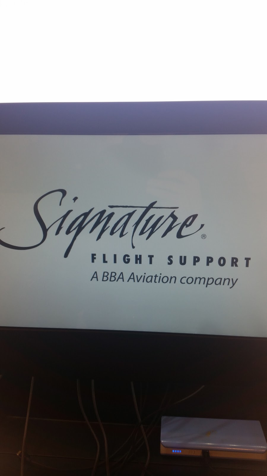 Signature Flight Support OAK - Oakland Intl Airport | 8433 Earhart Rd, Oakland, CA 94621, USA | Phone: (510) 633-1266