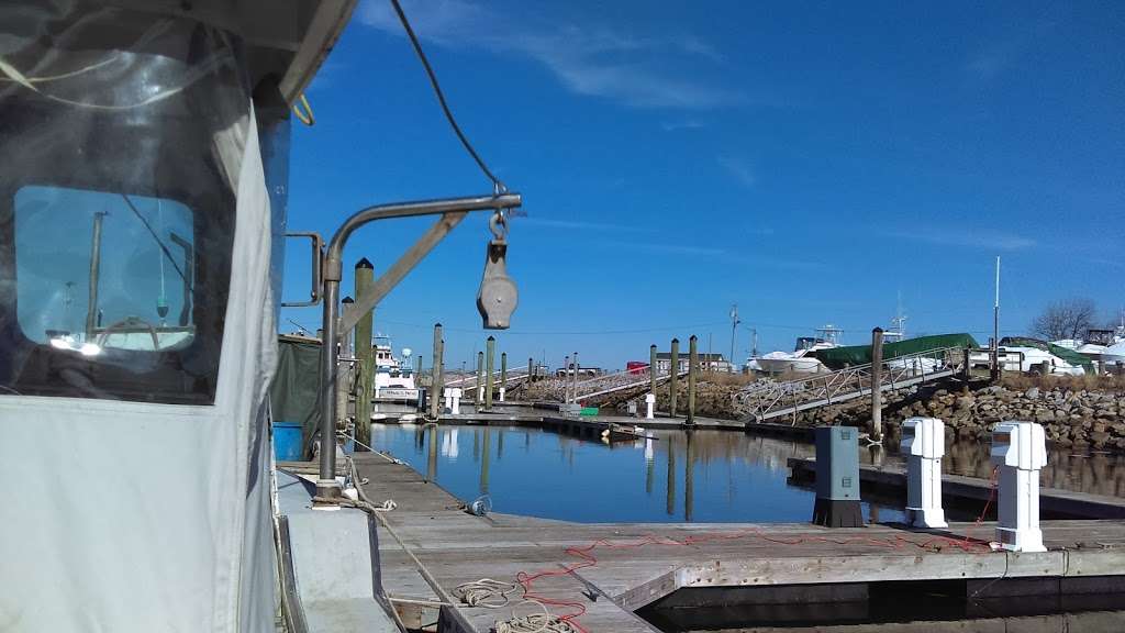 Hampton River Marina | 55 Harbor Rd, Hampton, NH 03842, USA | Phone: (603) 929-1422