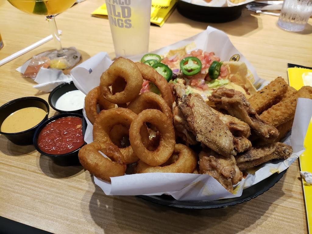 Buffalo Wild Wings | 91-1061 Keaunui Dr, Ewa Beach, HI 96706, USA | Phone: (808) 685-0494