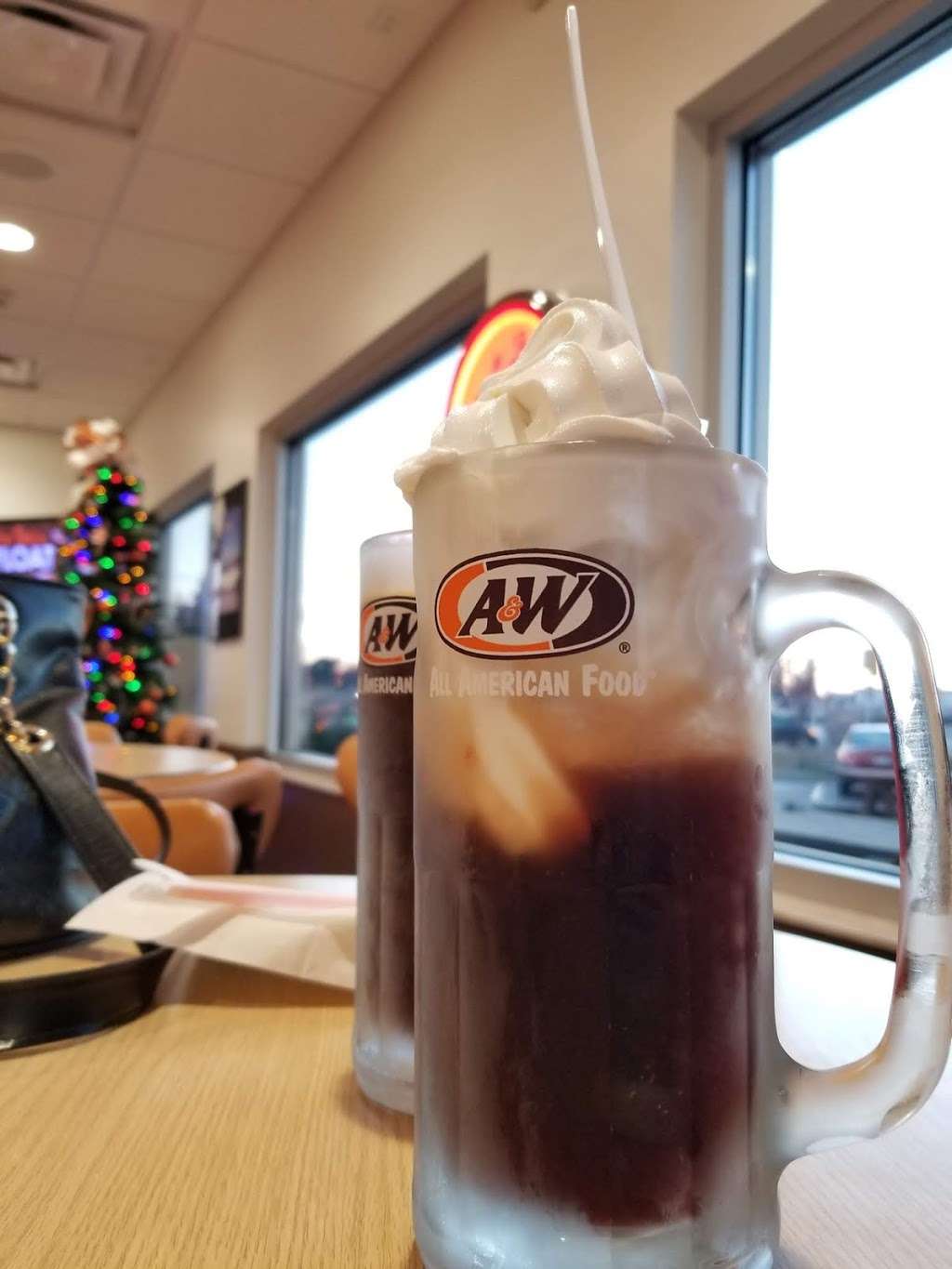 A&W Restaurant | 13520 Northwestern Ave, Franksville, WI 53126, USA | Phone: (262) 835-0089