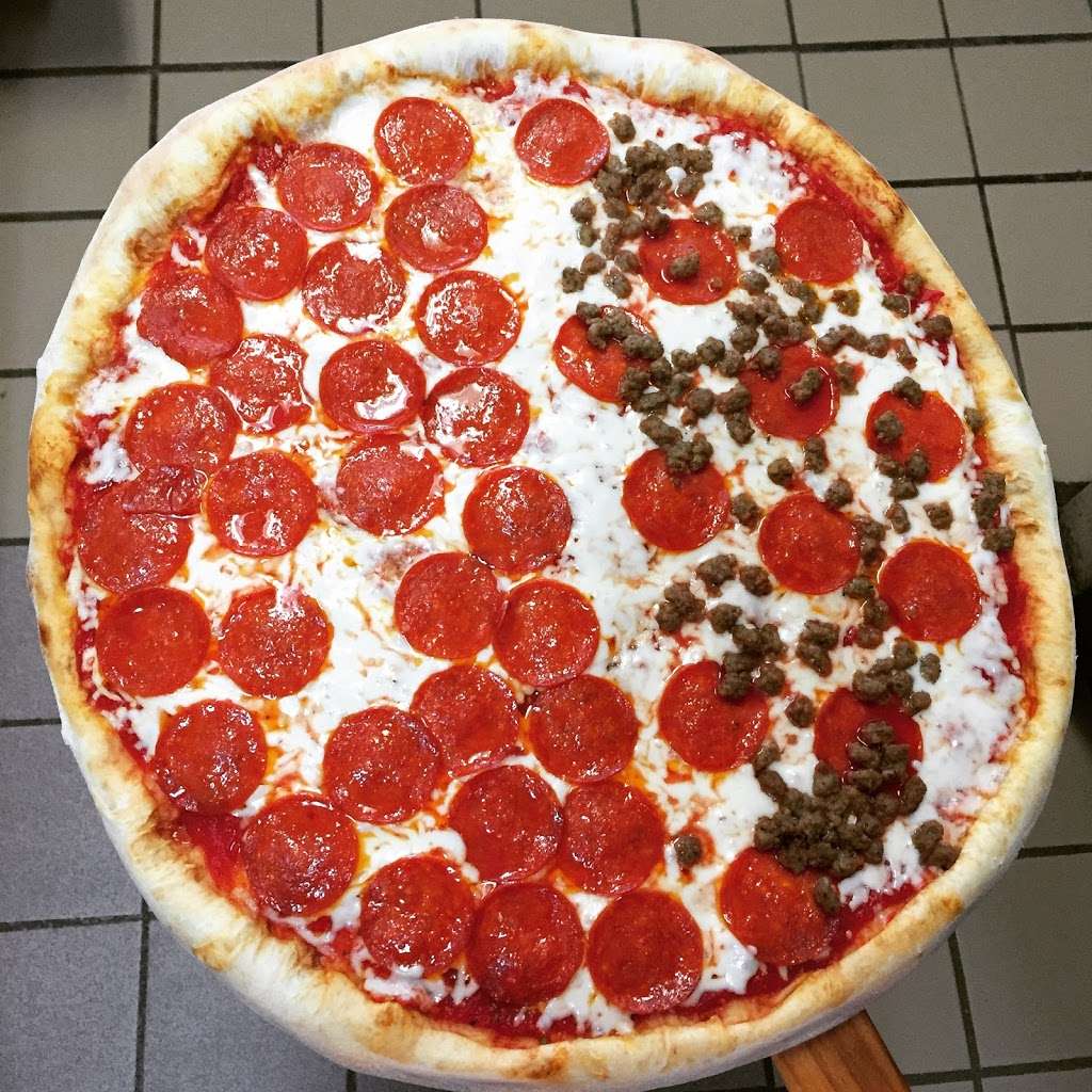Big Daddys Pizza | 1300 N Charlotte St, Pottstown, PA 19464, USA | Phone: (610) 323-8055