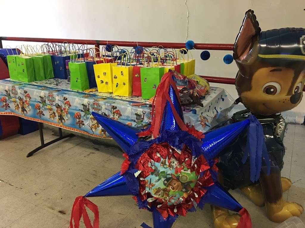 Olivares party supplies and flower shop | 3287 Fletcher Dr, Los Angeles, CA 90065, USA | Phone: (323) 739-6629