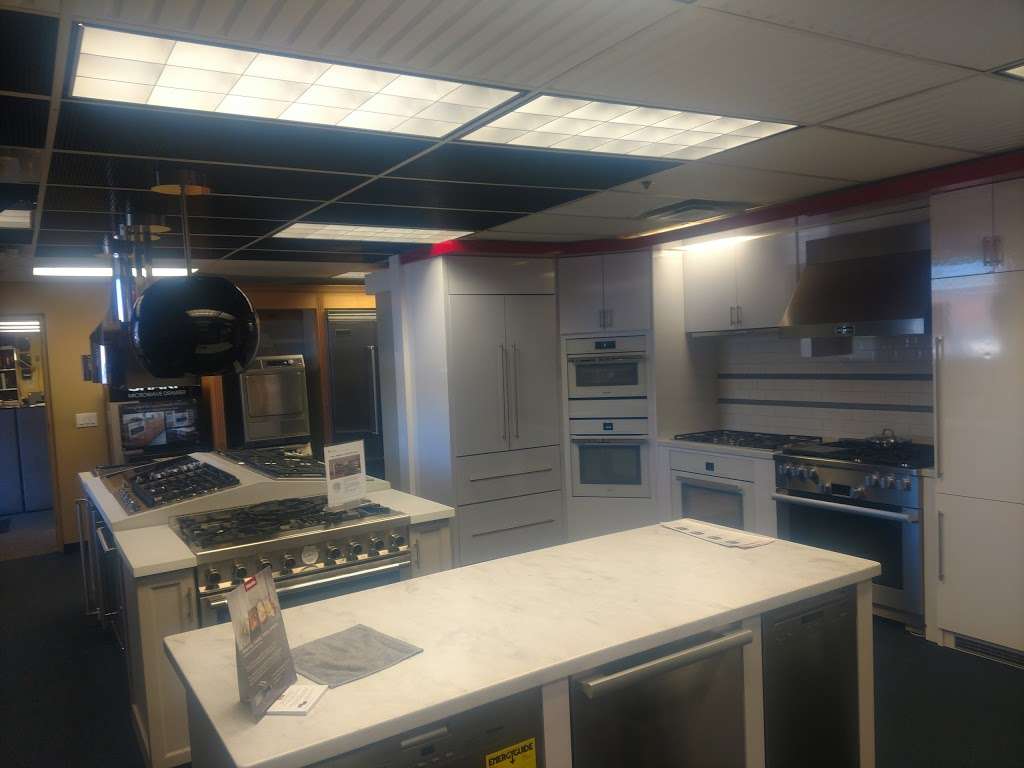Capuano Home Appliance Sales | 215 Central Ave # A, Farmingdale, NY 11735 | Phone: (631) 694-0044
